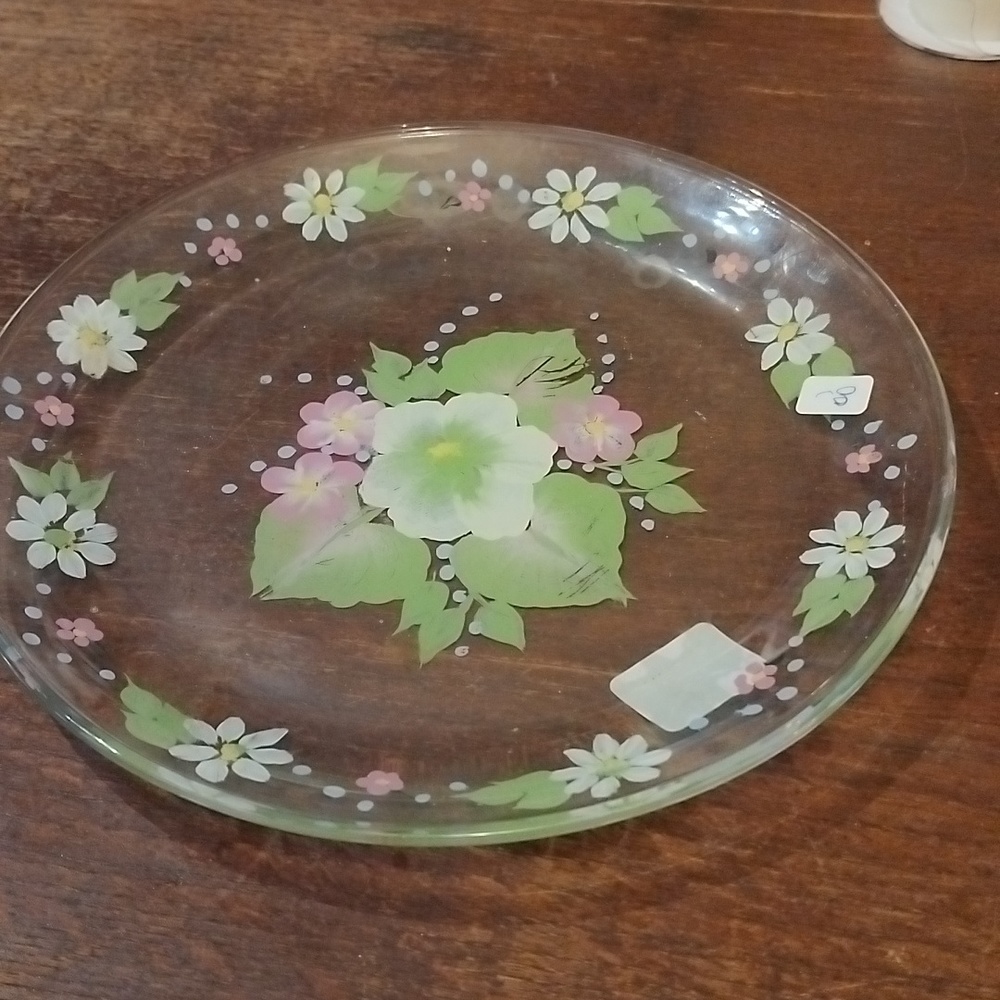 Painted glass plate. 42GW2